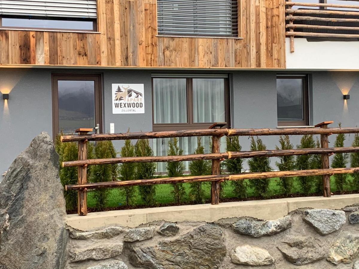 Apart Wexwood Hart im Zillertal Exterior photo